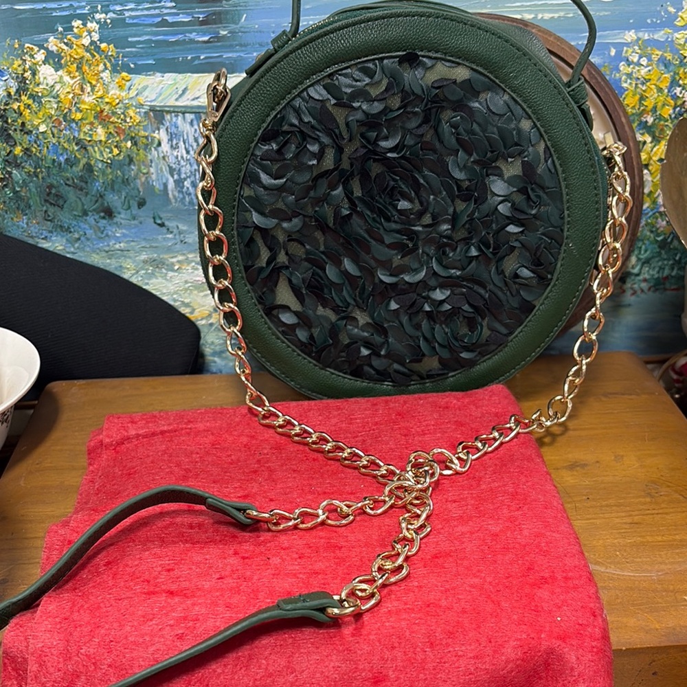 Mellow World Dark Green Round Purse With Delicate 3d Petals And Gold Chain